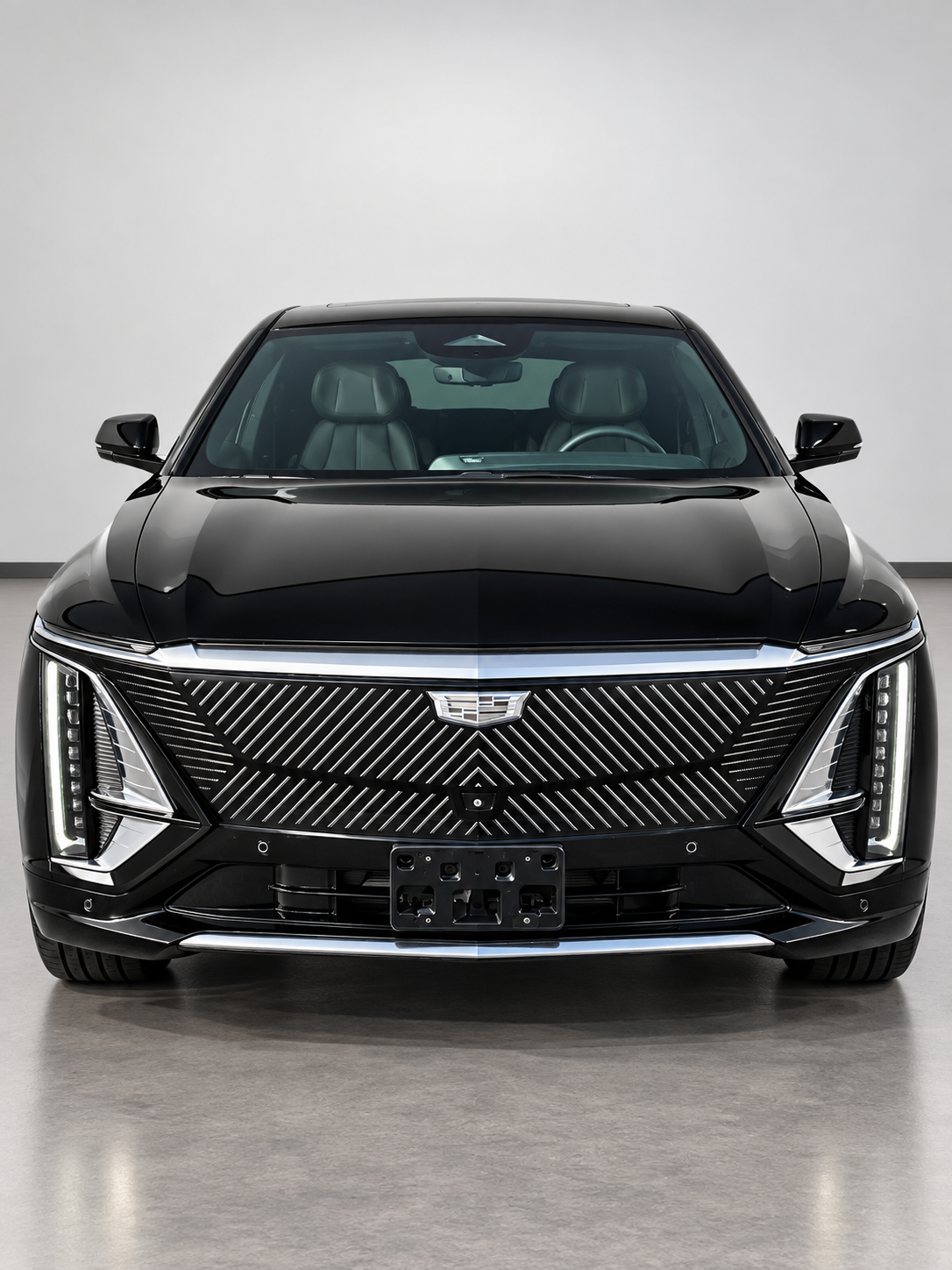 Used 2024 Cadillac Lyriq Luxury w/ LPO, Floor Liner Package AWD/4WD image 1