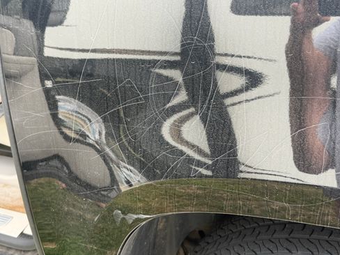 Used 2013 Chevrolet Avalanche LTZ image 15