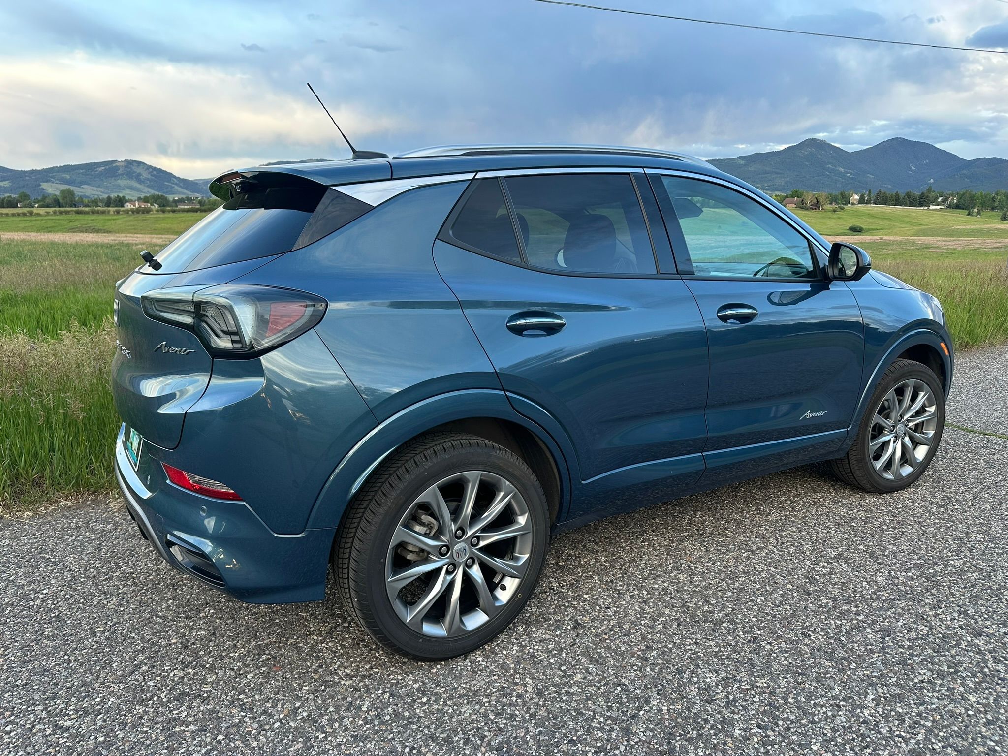 Used 2024 Buick Encore GX Avenir w/ Avenir Technology Package AWD/4WD image 4