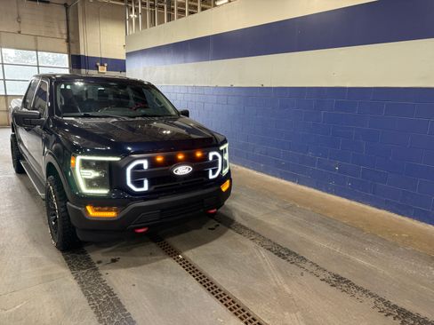 Used 2022 Ford F150 XLT w/ Equipment Group 302A High image 5