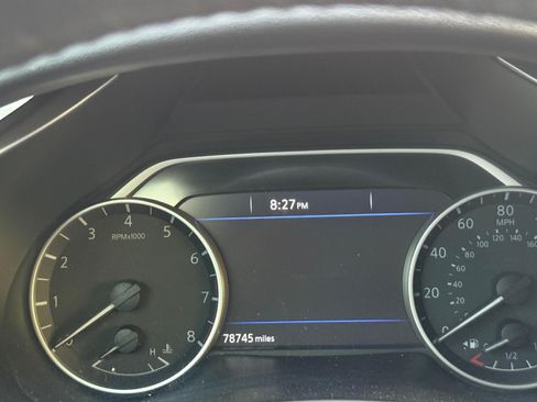 Used 2018 Nissan Murano SV FWD image 9