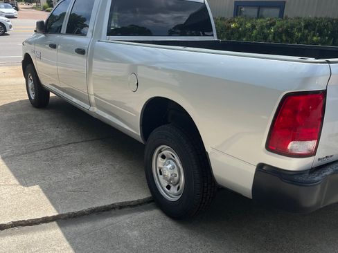 Used 2017 RAM 2500 Tradesman w/ Popular Equipment Group RWD image 16