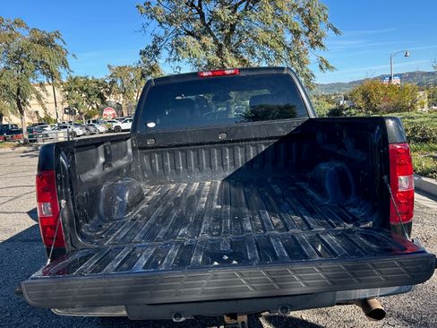 Used 2010 Chevrolet Silverado 1500 LTZ w/ Max Trailering Pack image 8