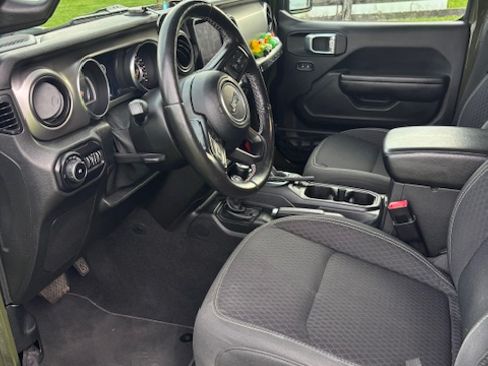 Used 2021 Jeep Wrangler Unlimited Sport image 11