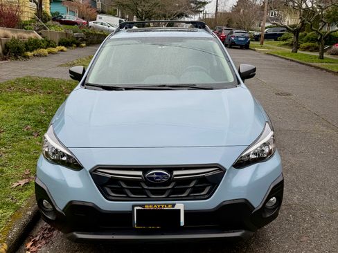 Used 2022 Subaru Crosstrek 2.5i Sport w/ Moonroof Package image 2