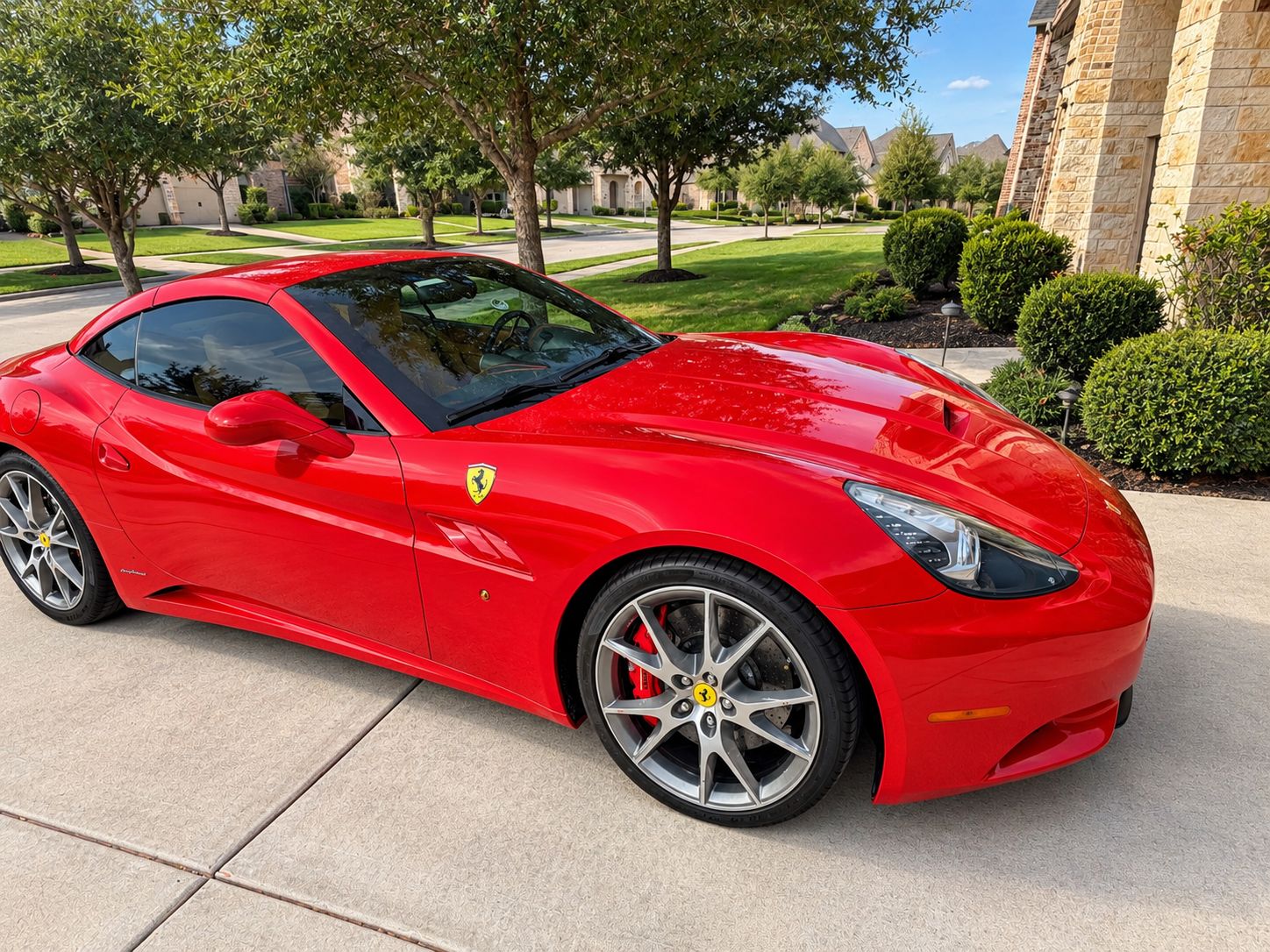 Used 2012 Ferrari California RWD image 13