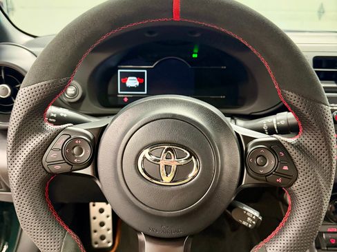 Used 2025 Toyota GR86 Hakone Edition RWD image 23