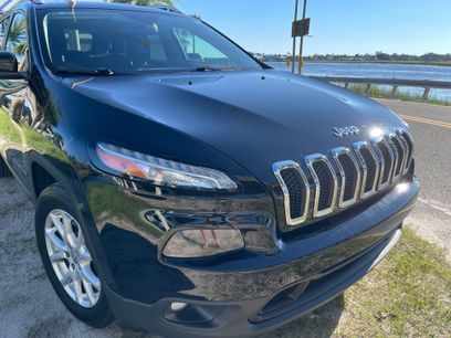 Used 2018 Jeep Cherokee Latitude w/ Cold Weather Group