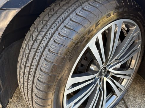 Used 2022 Audi A8 L 3.0T image 12