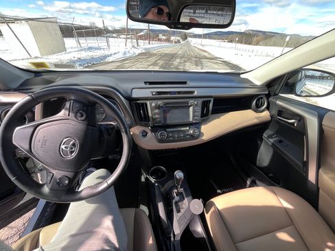 Used 2013 Toyota RAV4 Limited image 12