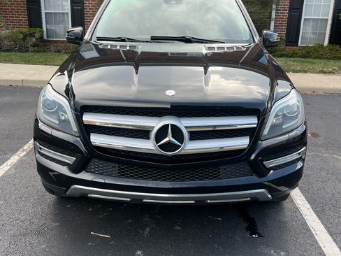 Used 2014 Mercedes-Benz GL 450 4MATIC image 2