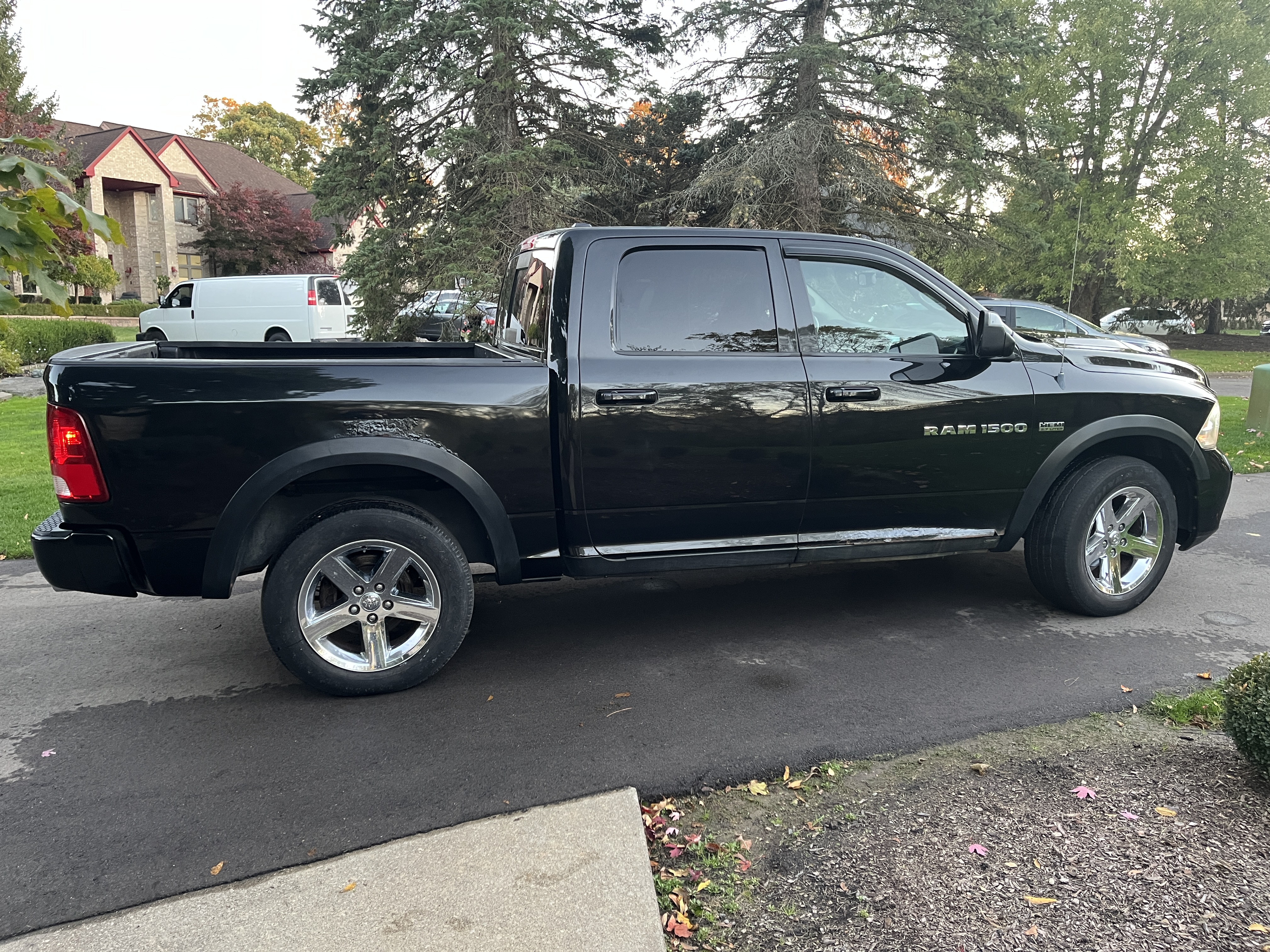 Used 2011 RAM 1500 Sport w/ Sport Premium Group AWD/4WD image 26