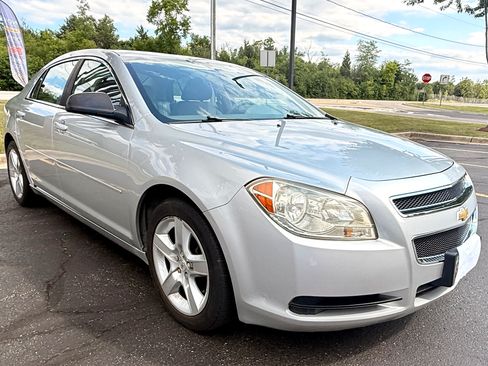 Used 2011 Chevrolet Malibu LS FWD image 1