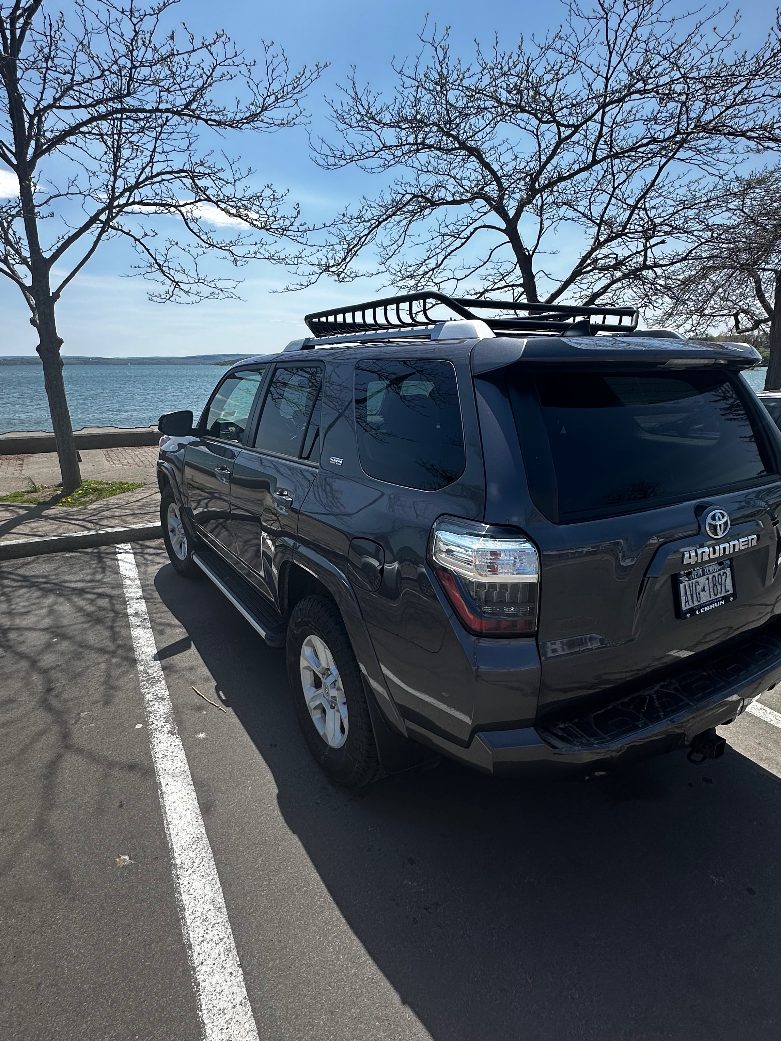 Used 2016 Toyota 4Runner SR5 AWD/4WD image 15