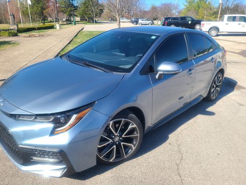 Used 2020 Toyota Corolla SE image 1