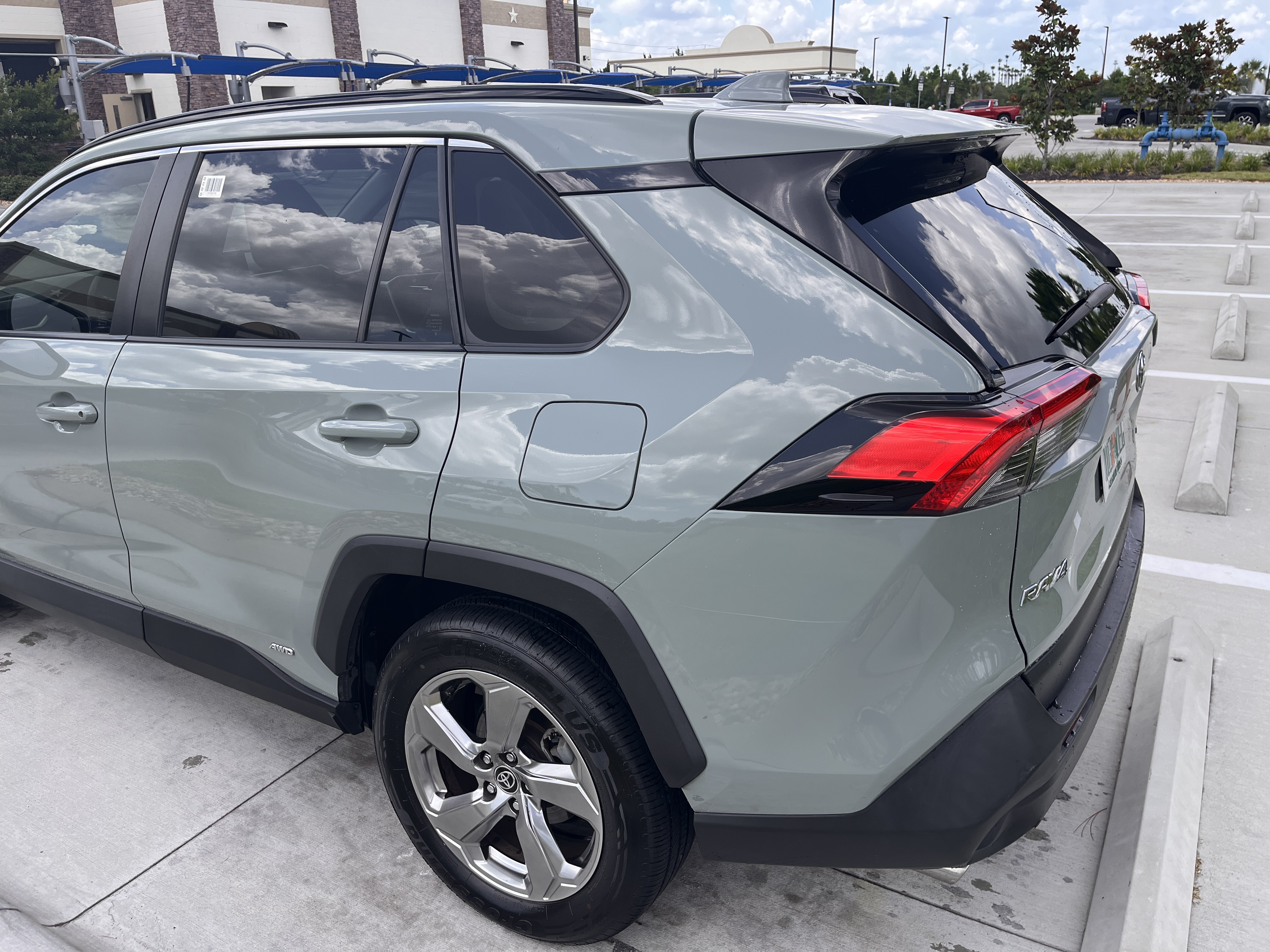 Used 2021 Toyota RAV4 XLE Premium AWD/4WD image 11