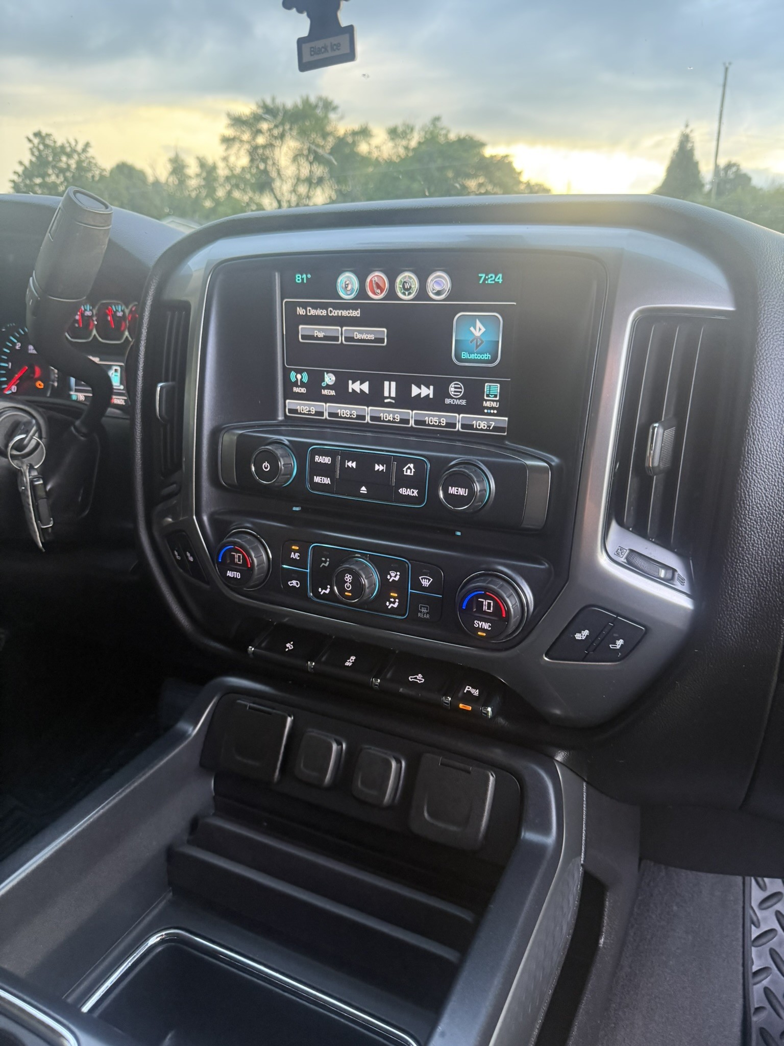 Used 2018 Chevrolet Silverado 1500 LT w/ All Star Edition RWD image 16
