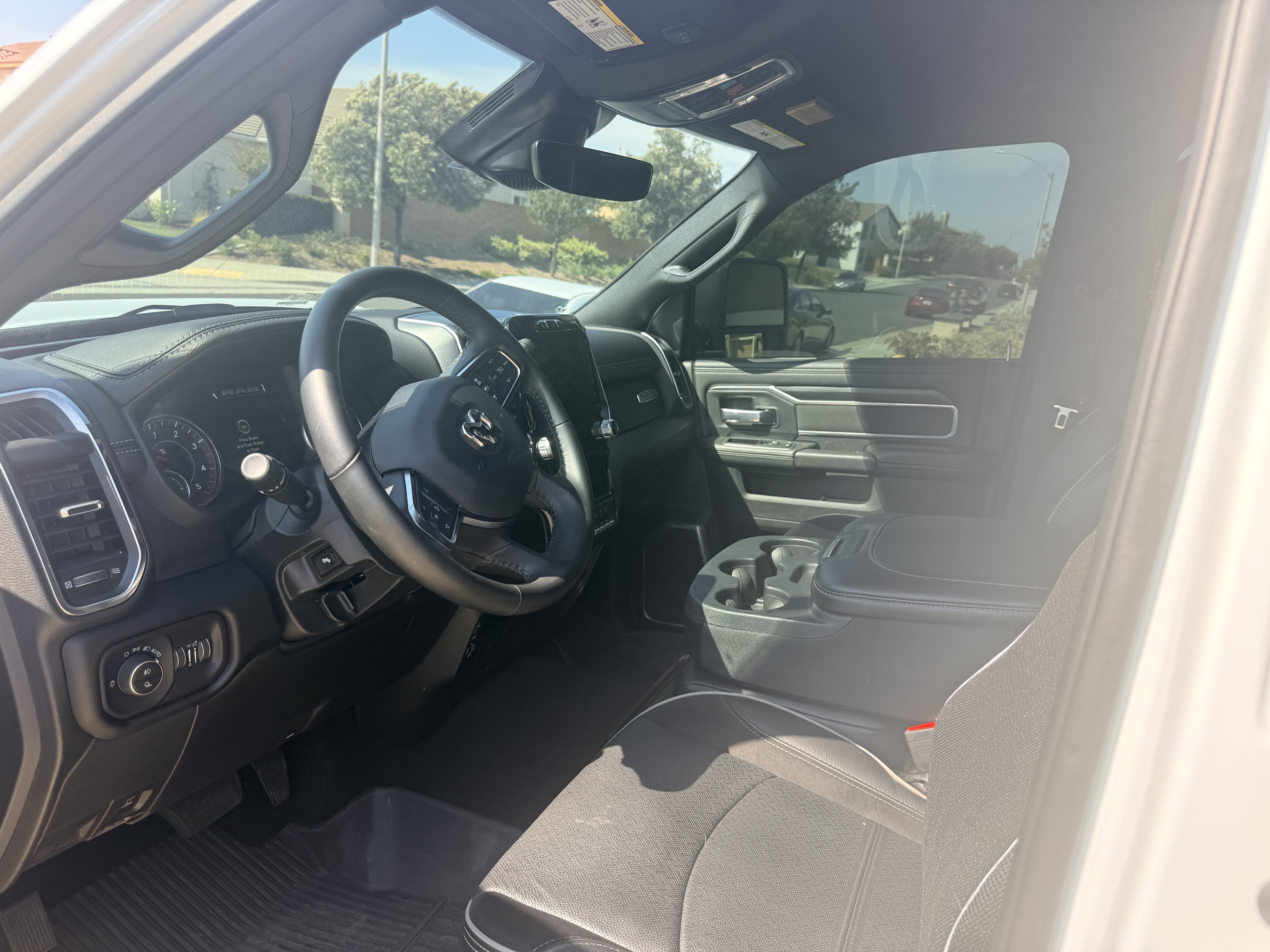 Used 2024 RAM 2500 Laramie w/ Night Edition AWD/4WD image 10