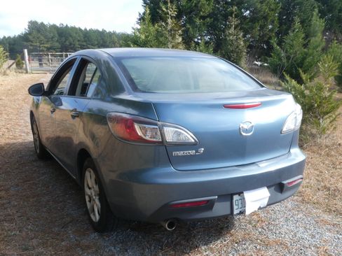 Used 2010 MAZDA MAZDA3 i Touring image 6