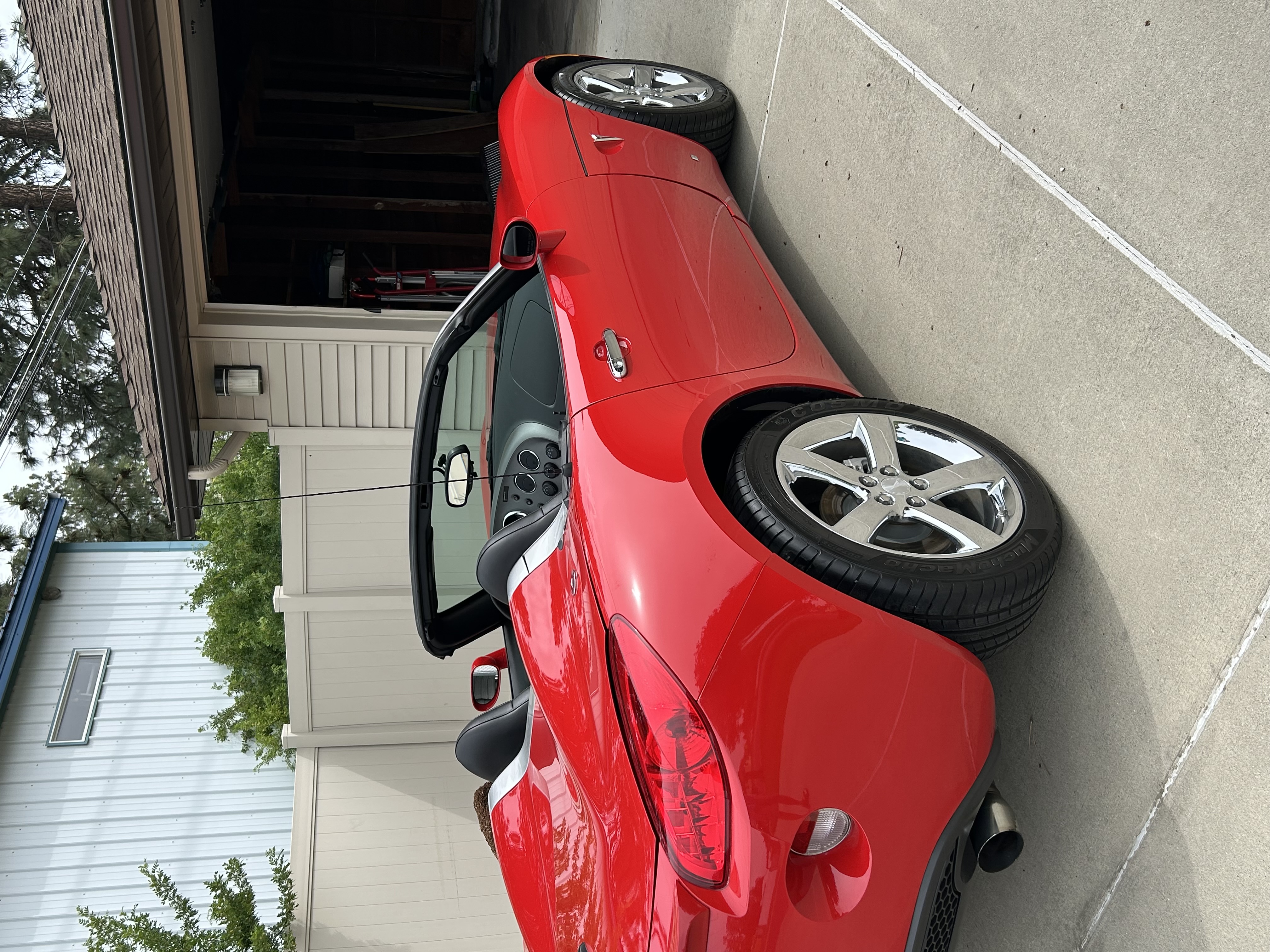 Used 2008 Pontiac Solstice Convertible w/ Premium Package RWD image 12