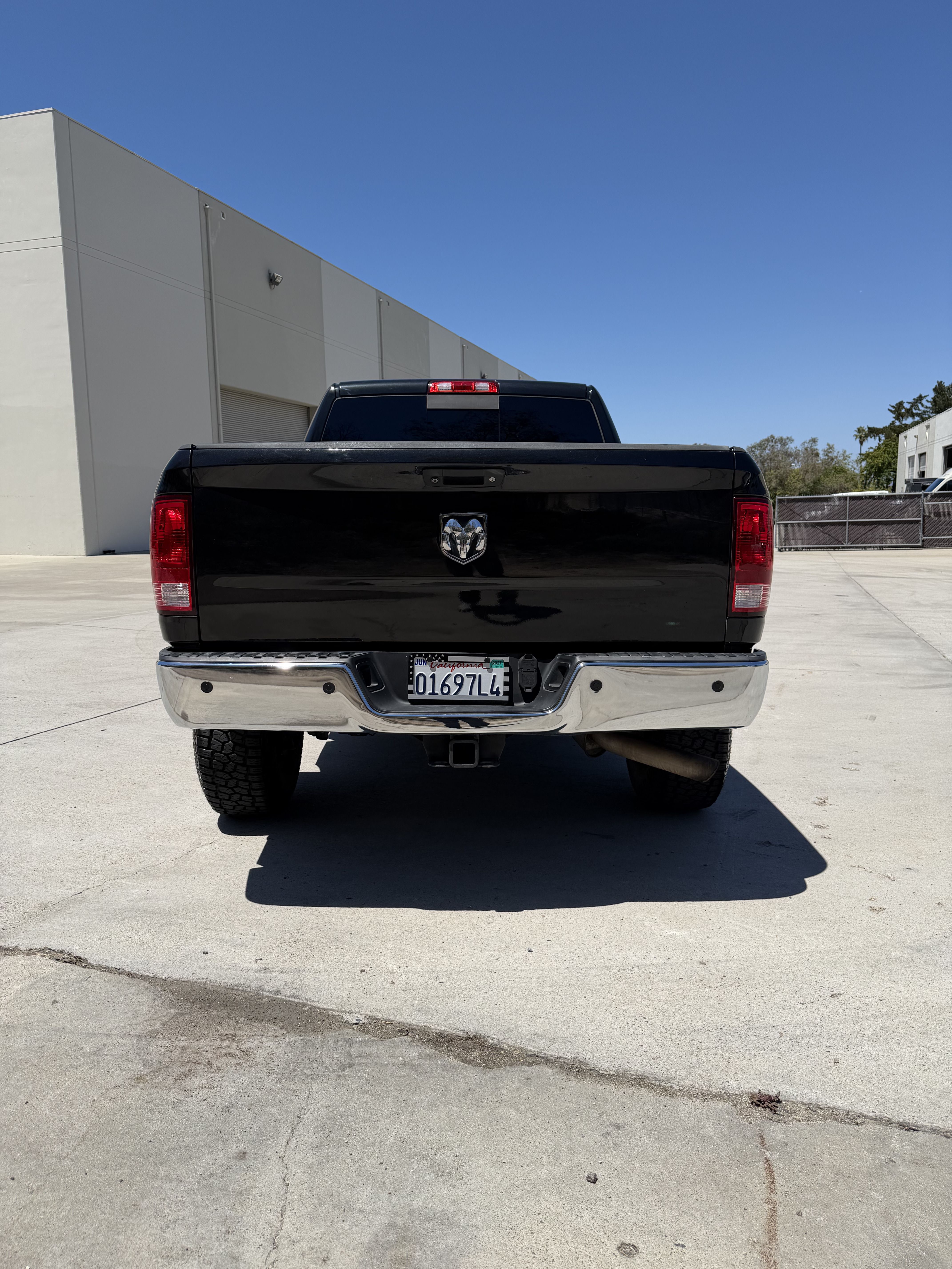 Used 2016 RAM 2500 SLT w/ Luxury Group RWD image 6