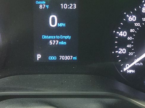 Used 2014 Toyota Camry SE image 9