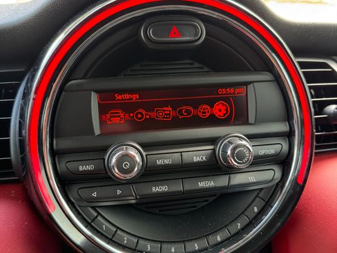 Used 2016 MINI Cooper 4-Door Hardtop FWD image 15