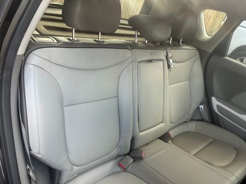 Used 2017 Kia Soul EV + image 21