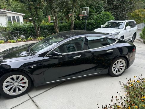 Used 2018 Tesla Model S P100D AWD/4WD image 2