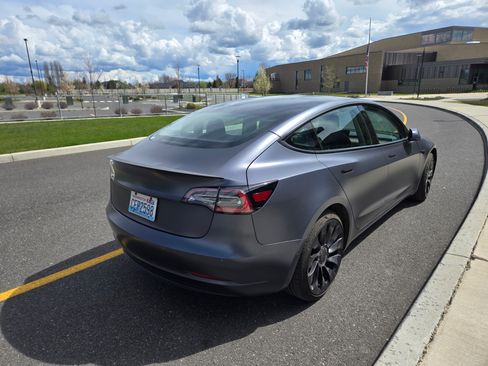 Used 2022 Tesla Model 3 Performance image 8