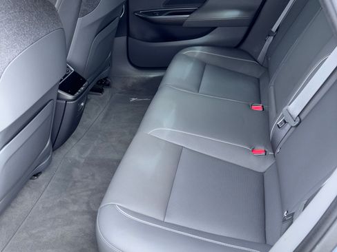 Used 2025 Lucid Air Touring image 12