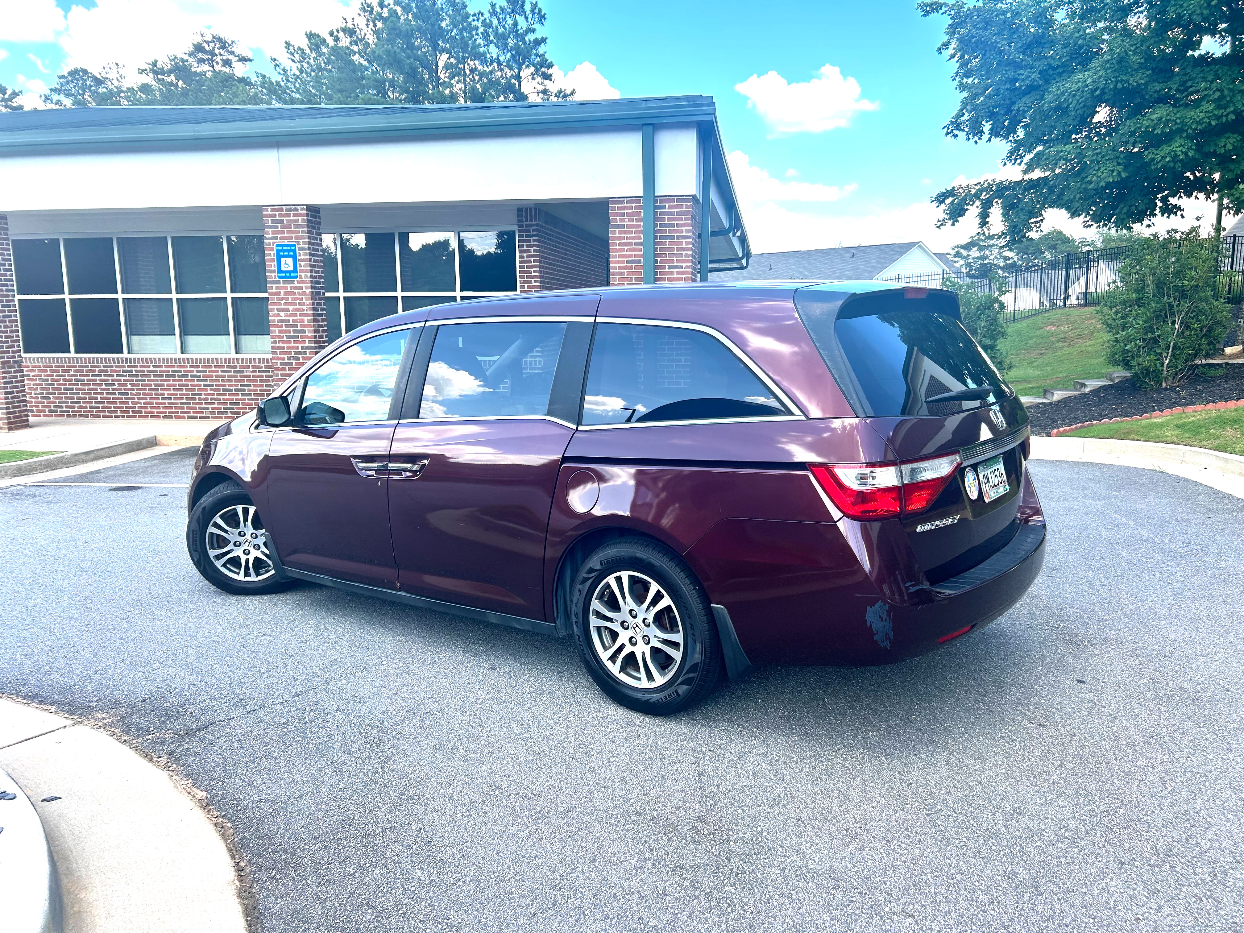 Used 2012 Honda Odyssey EX image 2