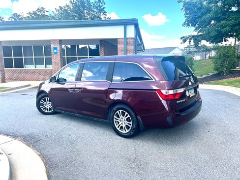 Used 2012 Honda Odyssey EX image 2