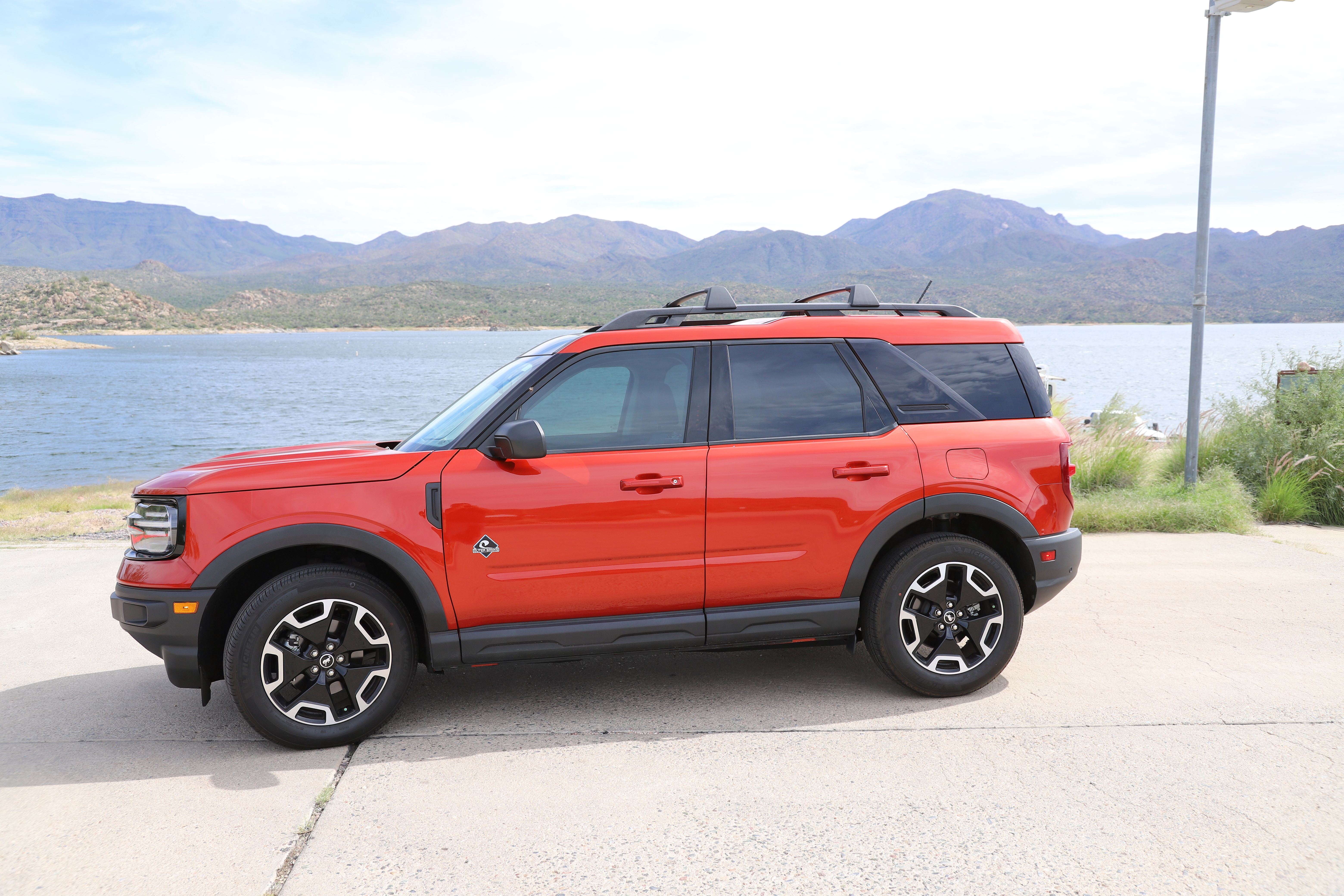 Used 2023 Ford Bronco Sport Outer Banks w/ Tech Package AWD/4WD image 2