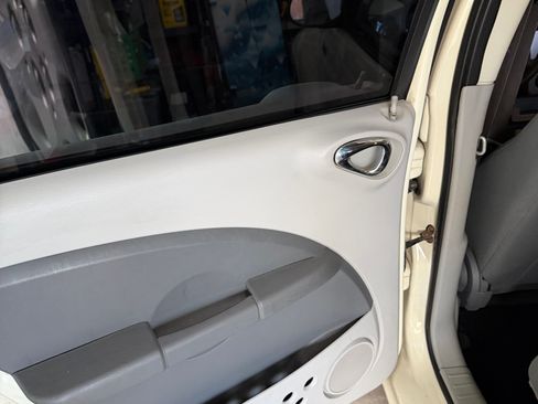 Used 2006 Chrysler PT Cruiser image 11