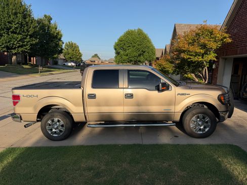 Used 2012 Ford F150 XLT w/ XLT Chrome Pkg AWD/4WD image 9