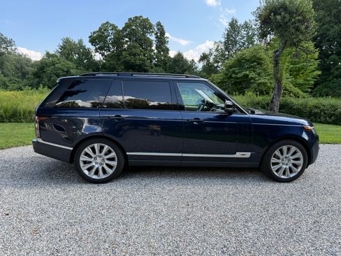 Used 2017 Land Rover Range Rover Long Wheelbase Supercharged AWD/4WD image 2