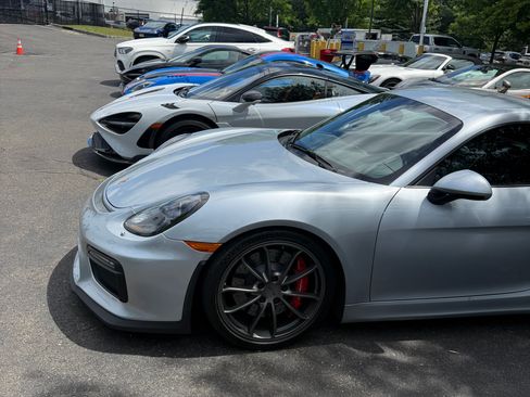Used 2016 Porsche Cayman GT4 RWD image 15