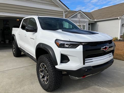 Used 2024 Chevrolet Colorado ZR2 w/ ZR2 Convenience Package III image 5