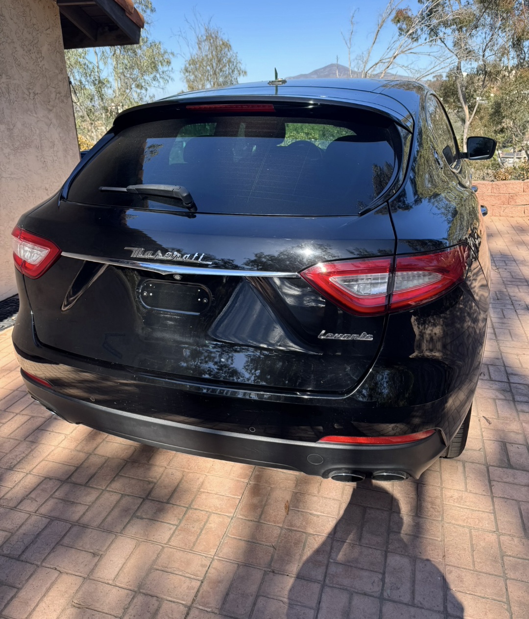 Used 2017 Maserati Levante AWD/4WD image 10