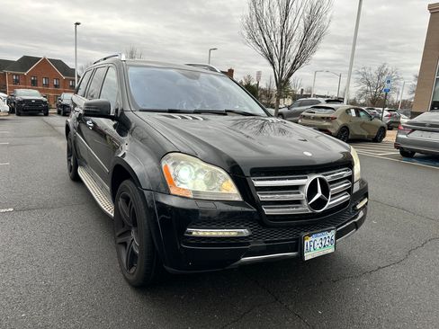 Used 2012 Mercedes-Benz GL 550 4MATIC image 2