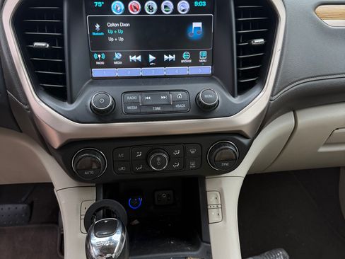 Used 2018 GMC Acadia Denali w/ Technology Package AWD/4WD image 12