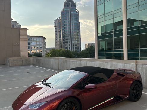 Used 2022 Lamborghini Huracan EVO image 13