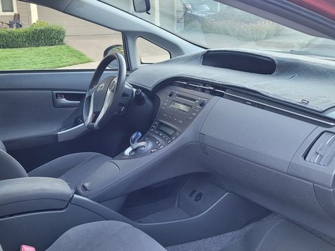 Used 2011 Toyota Prius Two image 5