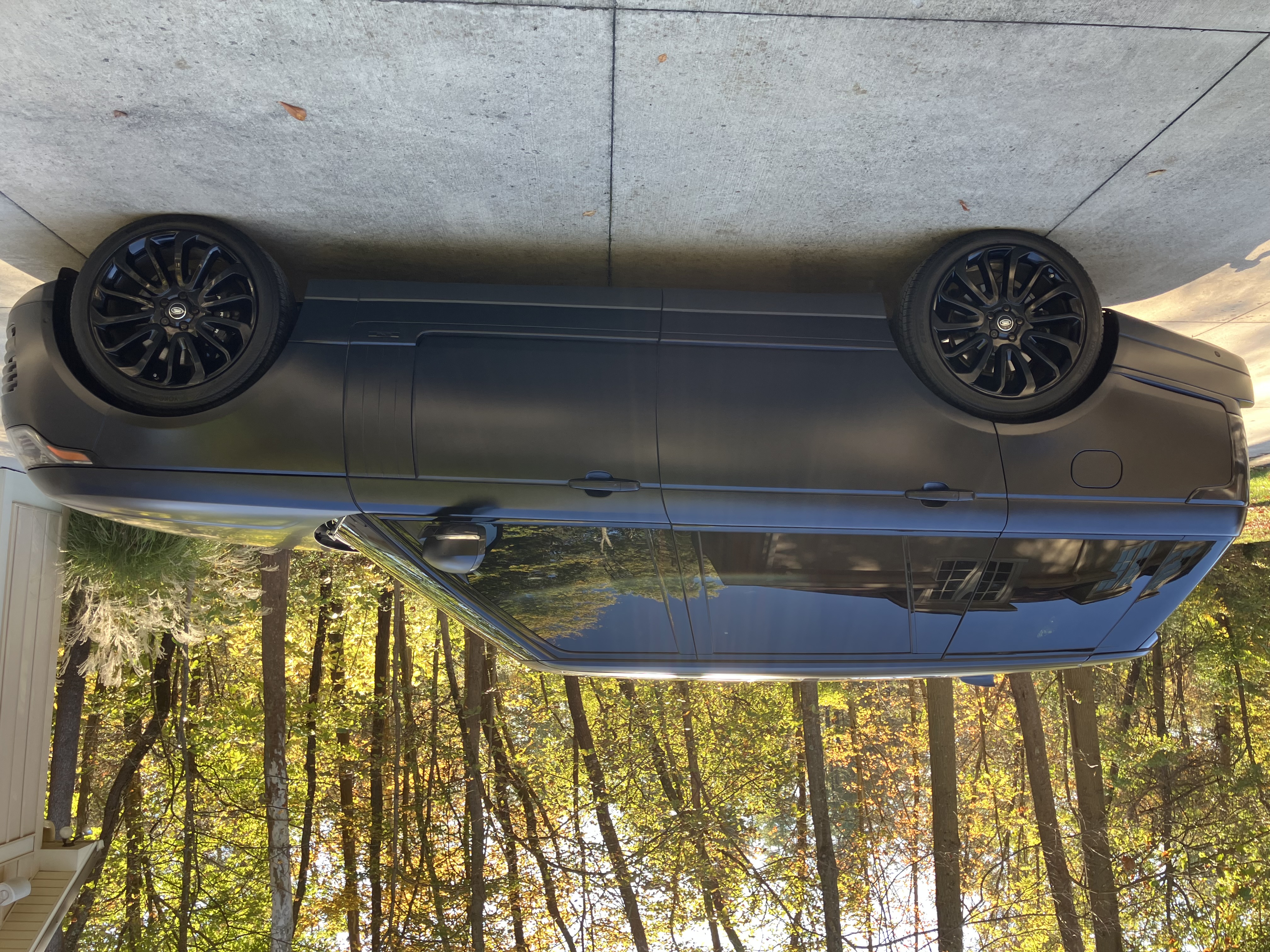 Used 2019 Land Rover Range Rover Long Wheelbase Autobiography AWD/4WD image 1
