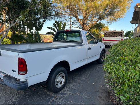 Used 2004 Ford F150 XL image 2