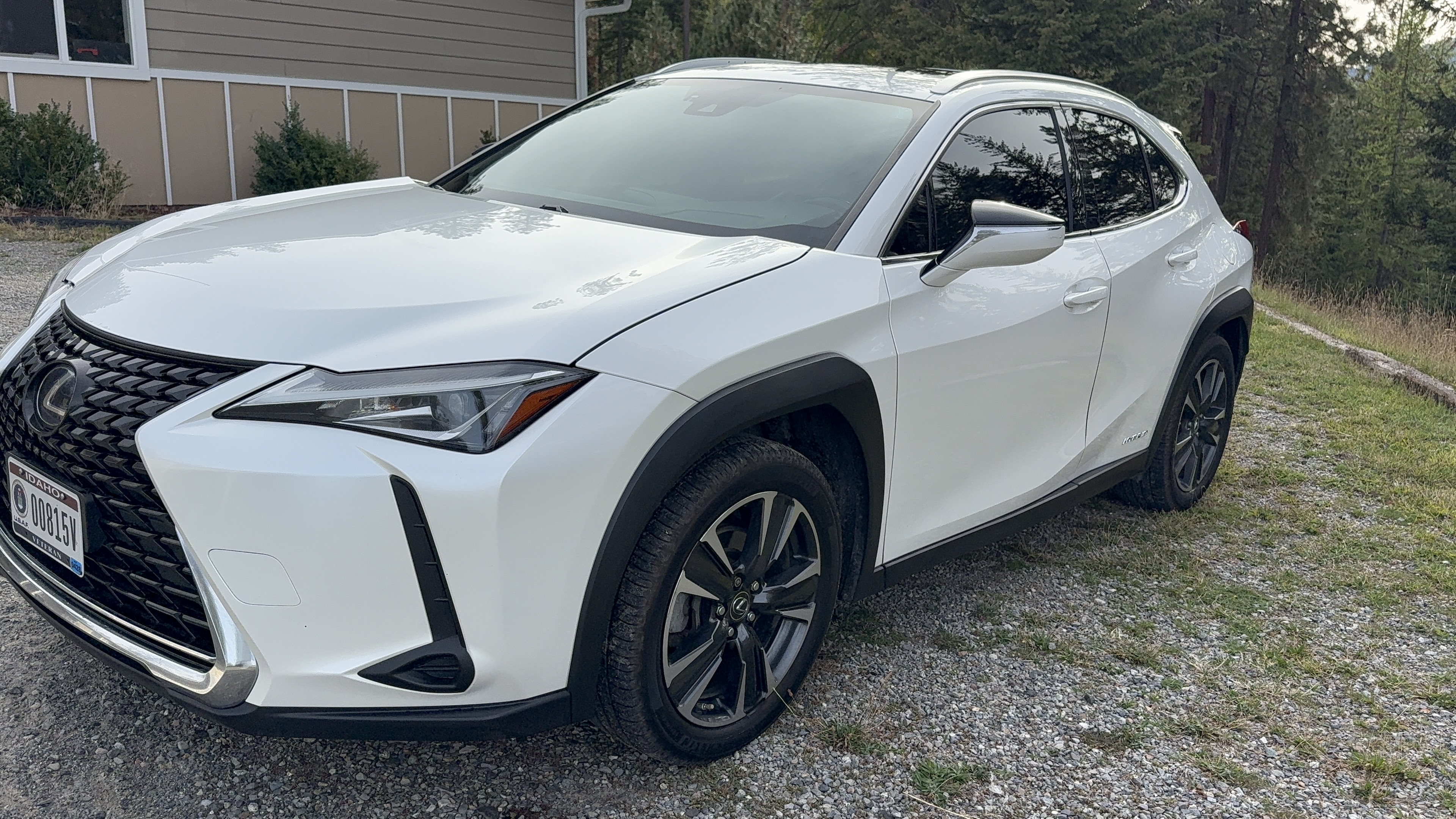 Used 2019 Lexus UX 250h w/ Premium Package AWD/4WD image 4