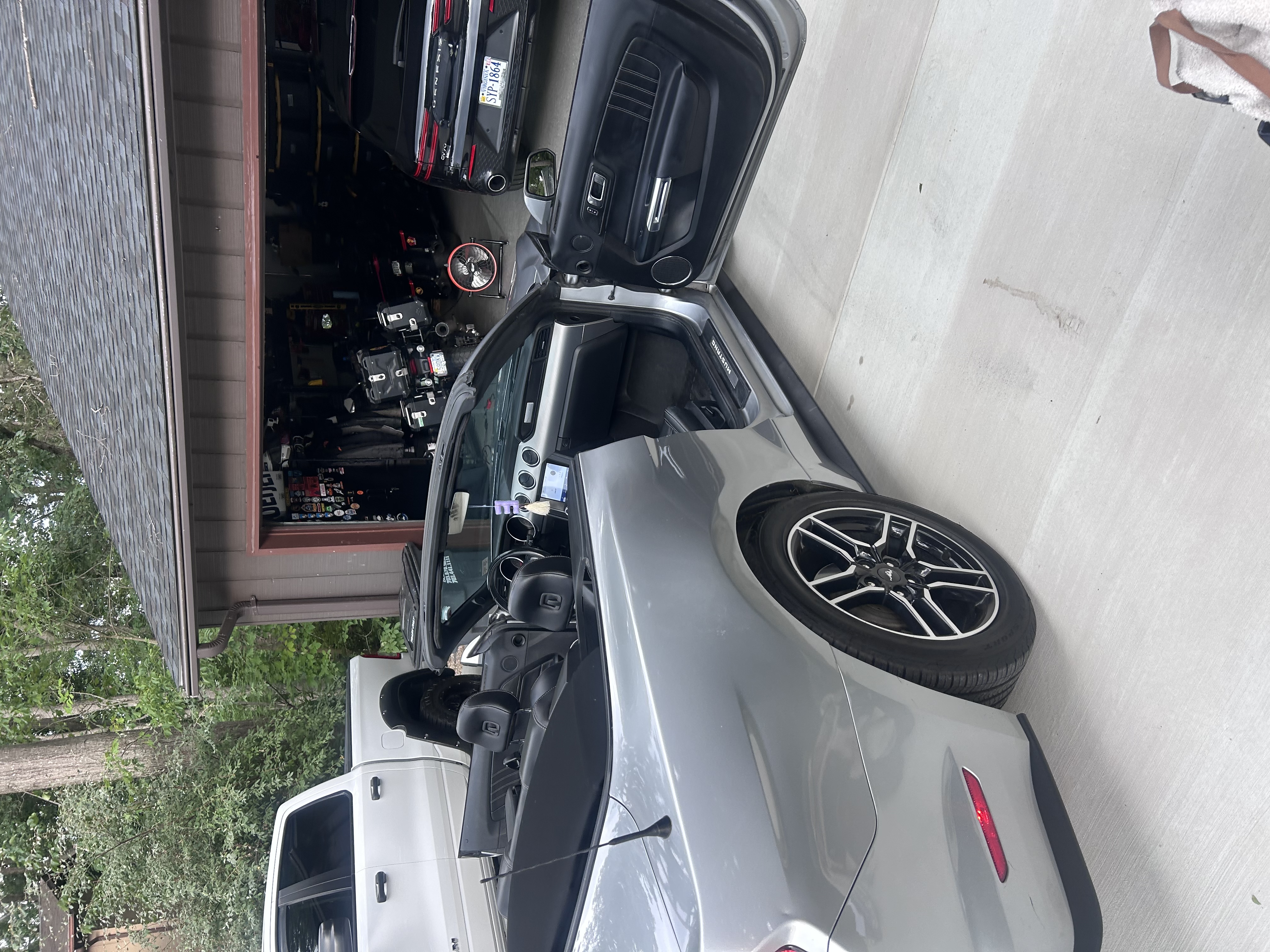 Used 2021 Ford Mustang Premium RWD image 27