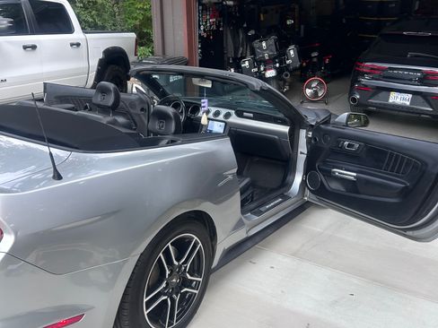 Used 2021 Ford Mustang Premium RWD image 27
