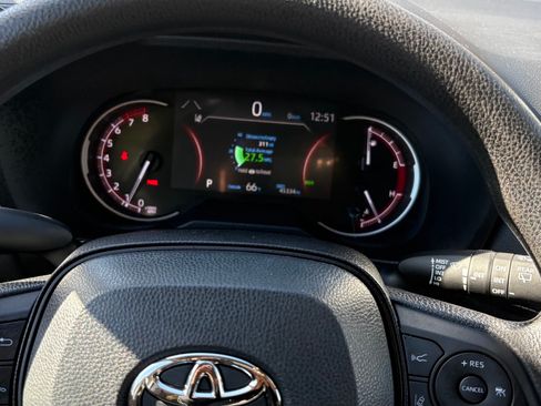 Used 2023 Toyota RAV4 XLE image 10